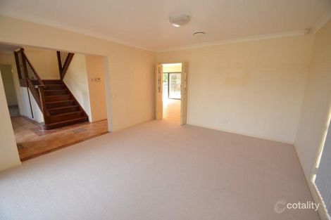 Property photo of 31 Tee Trees Boulevard Arundel QLD 4214