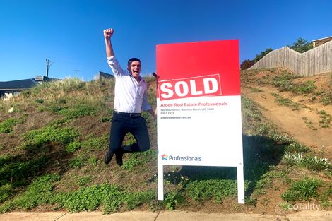 8 Rosehill Dr, Bacchus Marsh, VIC 3340