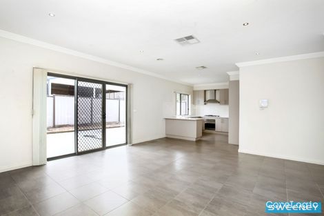Property photo of 22 Cunningham Chase Burnside Heights VIC 3023