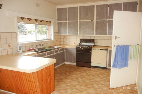 Property photo of 11 Francis Avenue Drouin VIC 3818