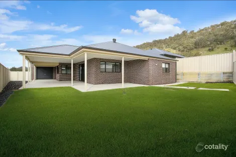 Property photo of 30 Keysor Way Wodonga VIC 3690