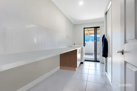 Property photo of 30 Keysor Way Wodonga VIC 3690