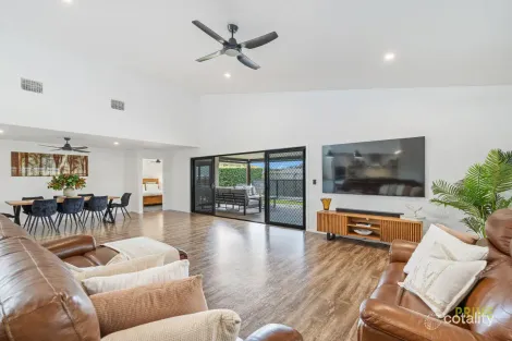 Property photo of 33 Peppermint Circuit Nikenbah QLD 4655