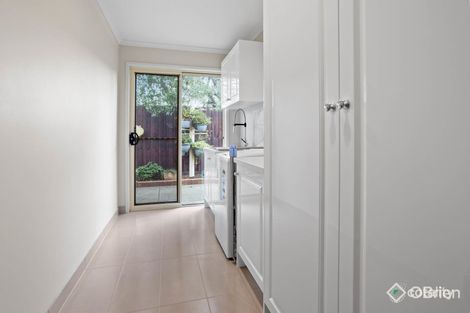 Property photo of 10 Henshaw Street Langwarrin VIC 3910