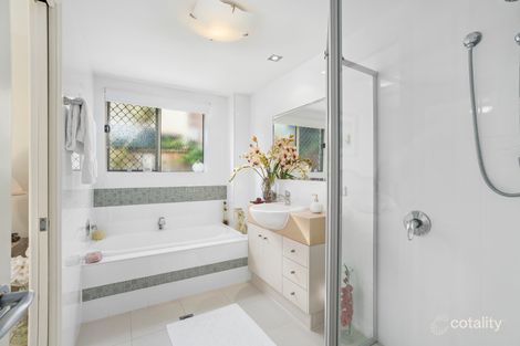 Property photo of 2/27-29 Gordon Street Labrador QLD 4215