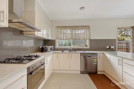 2/5 Irvine St, Deer Park, VIC 3023