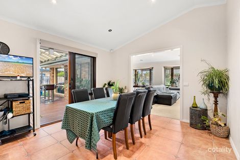 Property photo of 10 Sparrowhawk Road Doreen VIC 3754