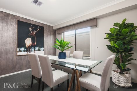 Property photo of 29 Chantenay Parade Cranbourne North VIC 3977