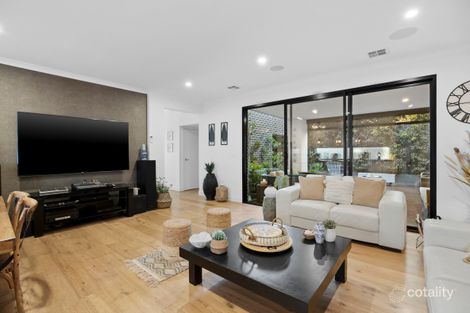 Property photo of 1/5 Deschamp Crescent Rowville VIC 3178