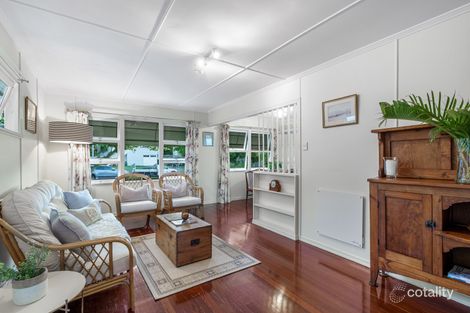 Property photo of 32 Stratton Terrace Wynnum QLD 4178