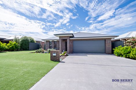 17 Mangrove Cres, Dubbo, NSW 2830