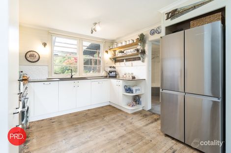 Property photo of 18 Wattle Avenue Captains Flat NSW 2623