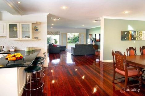 Property photo of 10 David Street Box Hill South VIC 3128