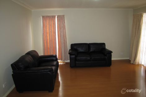 Property photo of 18 Tolson Court Roxburgh Park VIC 3064