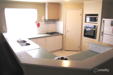 Property photo of 18 Tolson Court Roxburgh Park VIC 3064