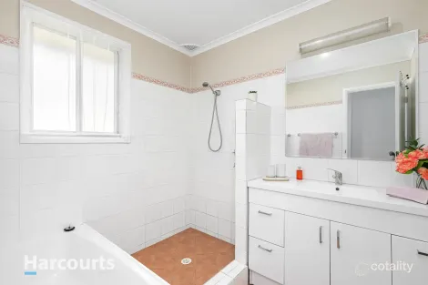 Property photo of 23 Alexandra Circuit St Clair NSW 2759