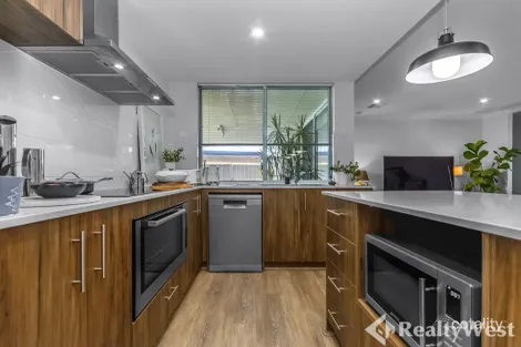 Property photo of 25 McKeon Street Redcliffe WA 6104