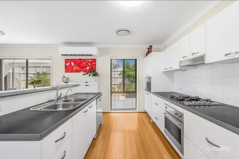 Property photo of 1/7 Greenway Circuit Mount Ommaney QLD 4074