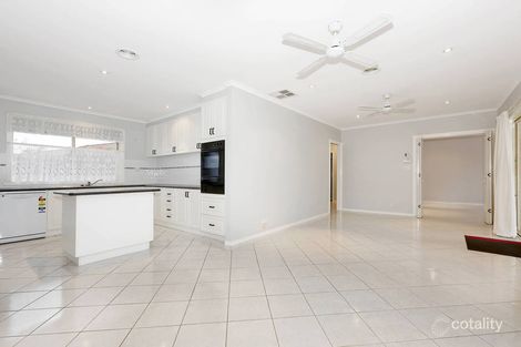 Property photo of 1 Sasha Court Werribee VIC 3030