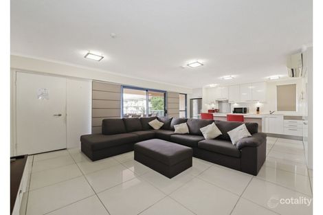 Property photo of 1/2 Waverley Road Taringa QLD 4068
