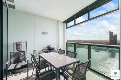 Property photo of 2403/9 Waterside Place Docklands VIC 3008