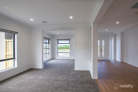 Property photo of 33 Killearn Avenue Cranbourne West VIC 3977