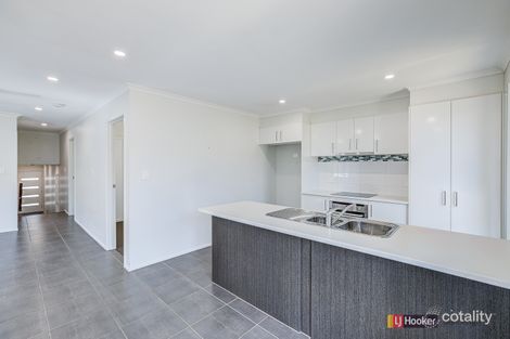Property photo of 2/9 Babich Court Holmview QLD 4207