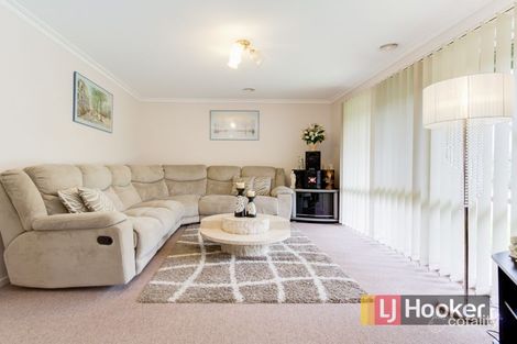 Property photo of 2/55 Stawell Street Cranbourne VIC 3977