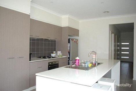 Property photo of 10 Lovegrove Avenue Sunshine West VIC 3020