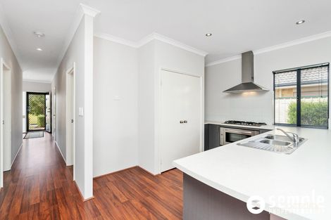 Property photo of 50 Johnsonia Bend Hammond Park WA 6164