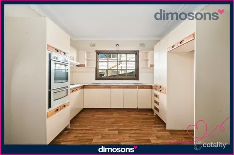Property photo of 4 Canberra Road Lake Heights NSW 2502