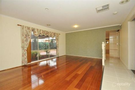 Property photo of 18 Banstead Nook Craigieburn VIC 3064