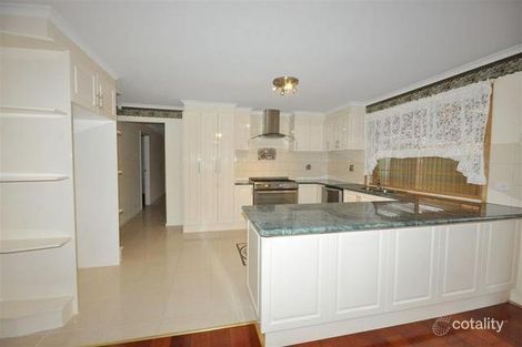 Property photo of 18 Banstead Nook Craigieburn VIC 3064