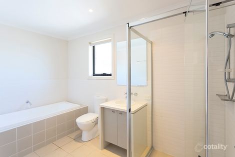 Property photo of 33 Waterlily Drive Epping VIC 3076