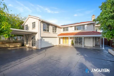 56 Brisbane Rd, St Johns Park, NSW 2176