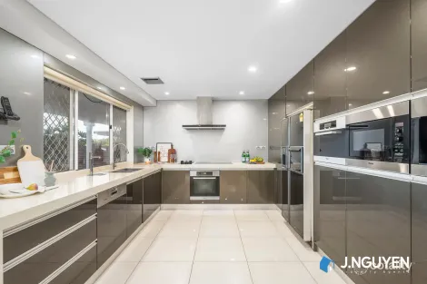 Property photo of 56 Brisbane Road St Johns Park NSW 2176