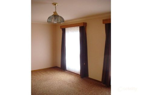 Property photo of 35 Neeangarra Crescent Hallett Cove SA 5158
