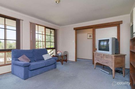 Property photo of 23 Cheriton Drive Mooroolbark VIC 3138