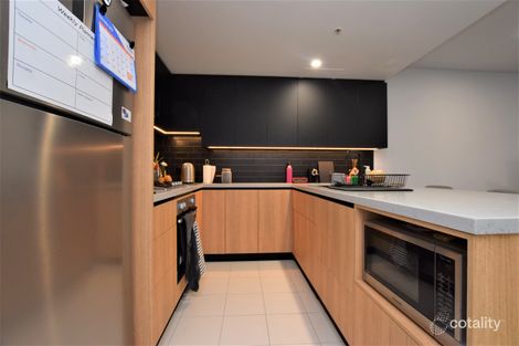 Property photo of 1006/100 Harbour Esplanade Docklands VIC 3008