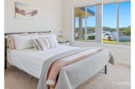 Property photo of 2 Hillside Terrace Black Head NSW 2430