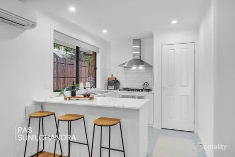 Property photo of 3 Bellbrae Crescent Cranbourne West VIC 3977