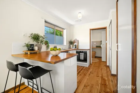 Property photo of 118 Learmonth Road Wendouree VIC 3355