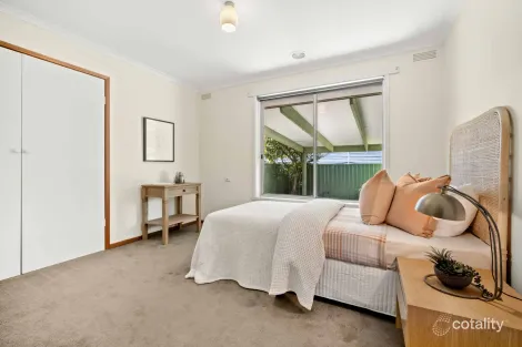 Property photo of 118 Learmonth Road Wendouree VIC 3355