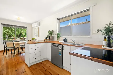 Property photo of 118 Learmonth Road Wendouree VIC 3355