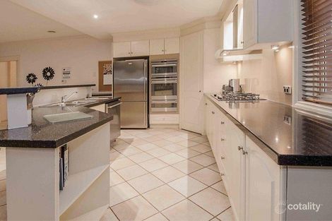Property photo of 14 Manhatten Terrace Rowville VIC 3178