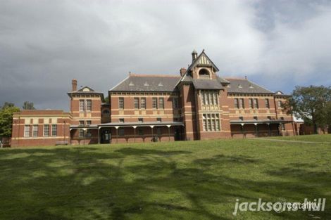 Property photo of 27 Westminster Grove Sunbury VIC 3429