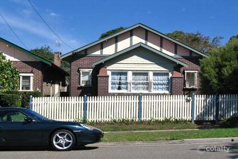 8 Surfers Pde, Freshwater, NSW 2096