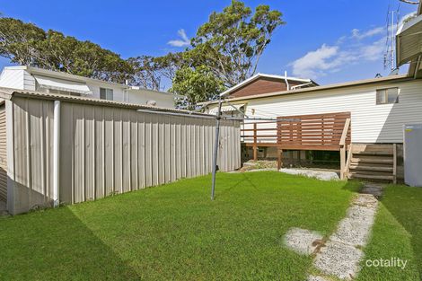Property photo of 2 March Street Tuggerawong NSW 2259