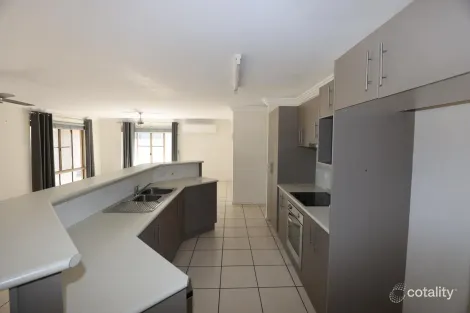 Property photo of 18 Mayfair Drive Emerald QLD 4720