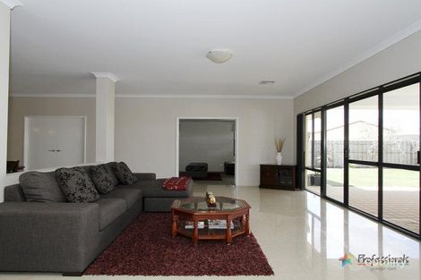 Property photo of 6 Althrop Way The Vines WA 6069